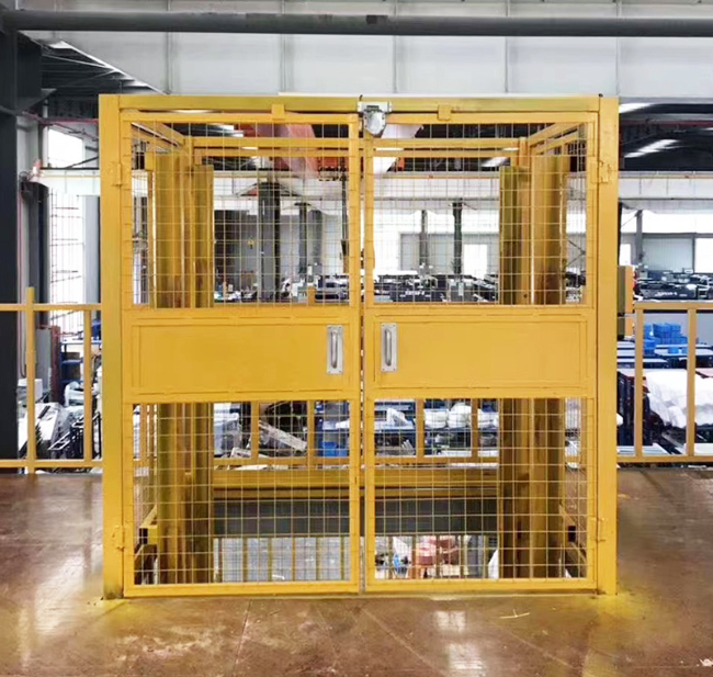 重庆智能导轨式升降机亮相